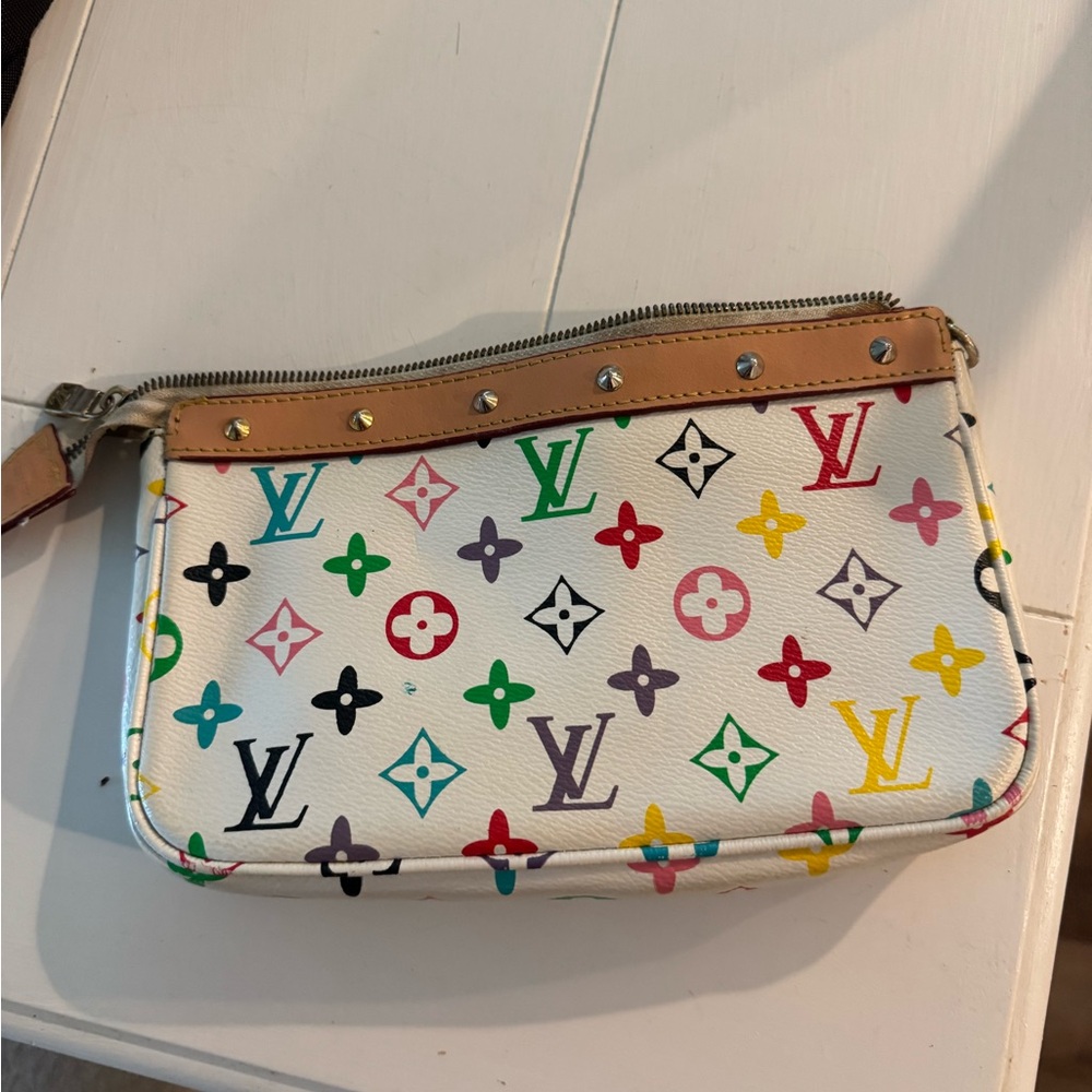 COPY - Louis Vuitton White Multicolor Clutch